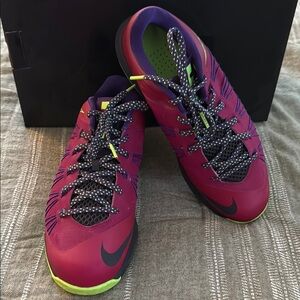 Air Max LeBron X Low Raspberry Red Size 10 Excellent Condition